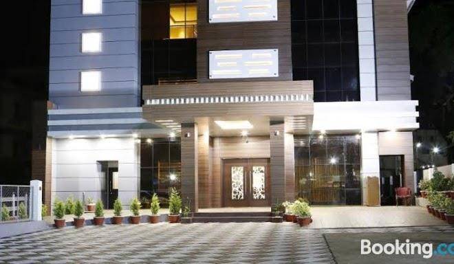 Hotel Rydges Inn Image