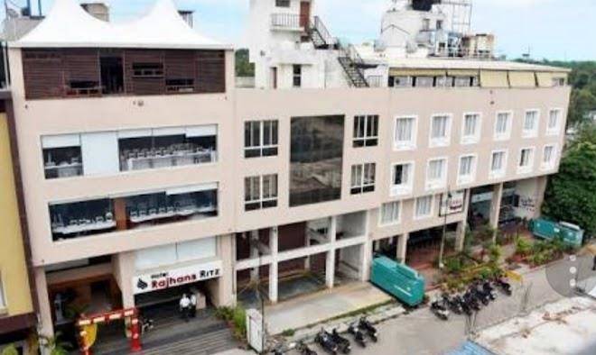 Hotel rajhans regent