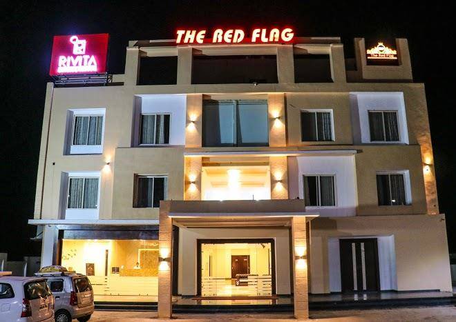 Rivita the red flag hotel