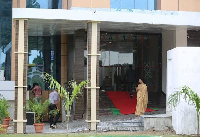 Hotel akshat residency