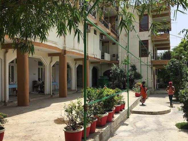 Hotel satya raksha