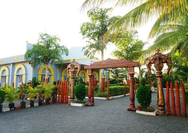 Hotel jeevan manchar