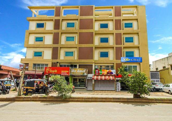 Fabhotel Deepali Executive 100 Safe Place To Stay Image