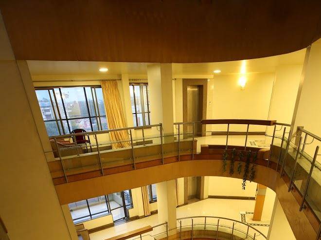 Hotel Kohinoor Square Image