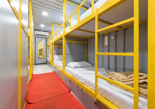 Mumbai backpackers midc
