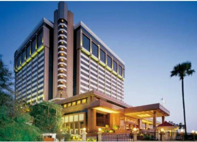 Taj lands end mumbai