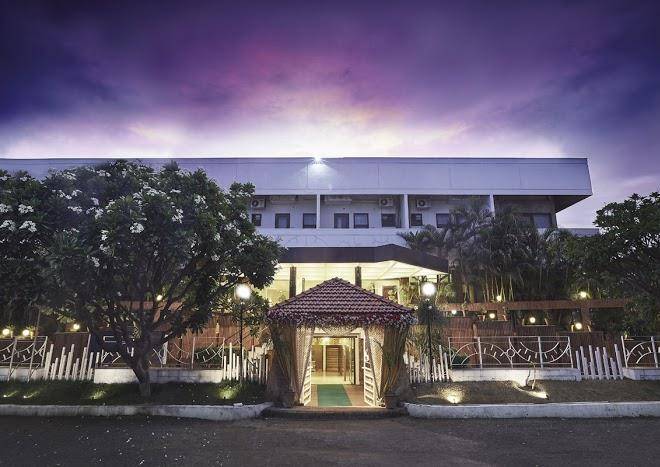 Hotel heritage embassy