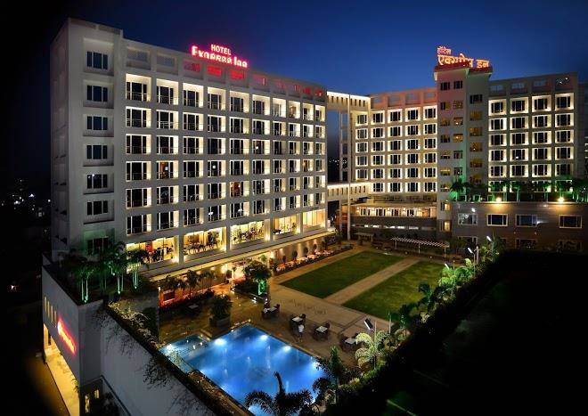 Hotel Express Inn Image