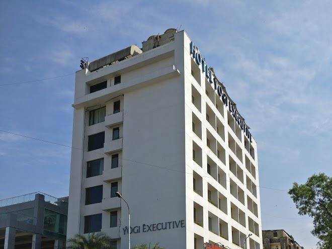 Hotel yogi executive