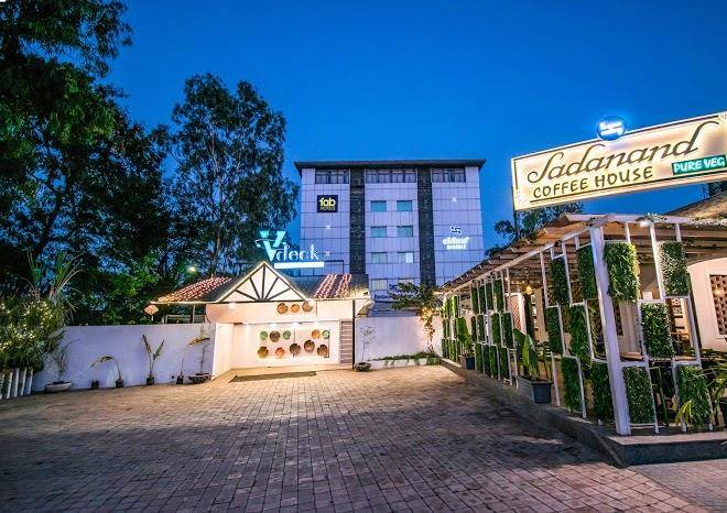 Fabhotel sadanand
