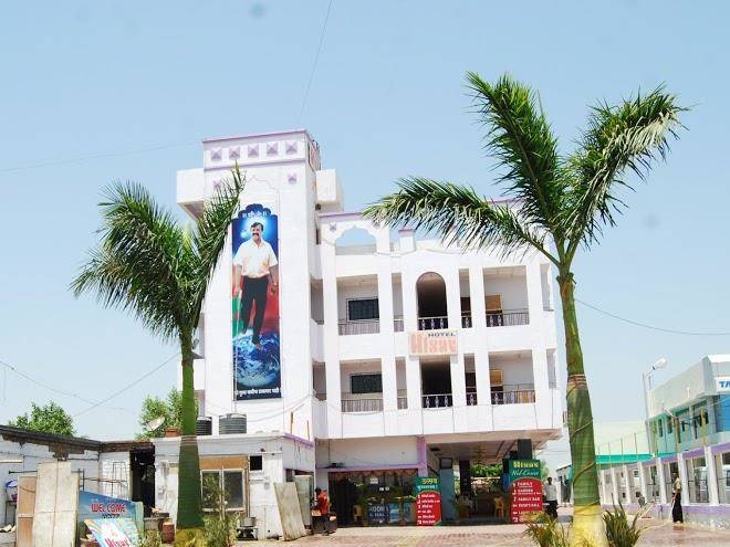 Hotel utsav shirdi