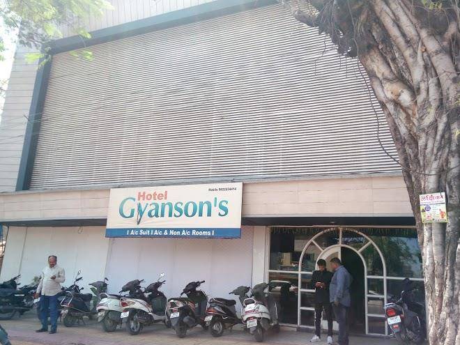 Hotel gyansons