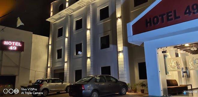 Hotel 49