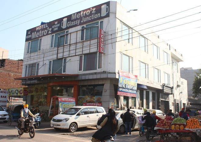 Hotel metro'z bal'z