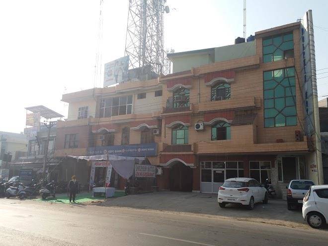 Dolphin hotel