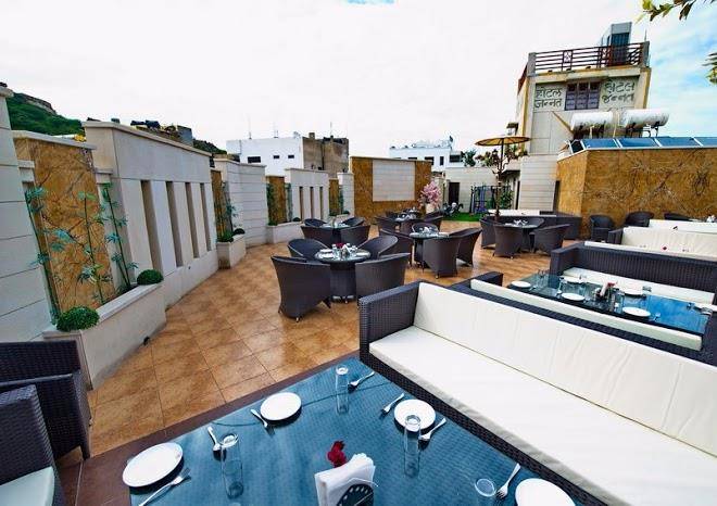 Hotel jannat & restaurant