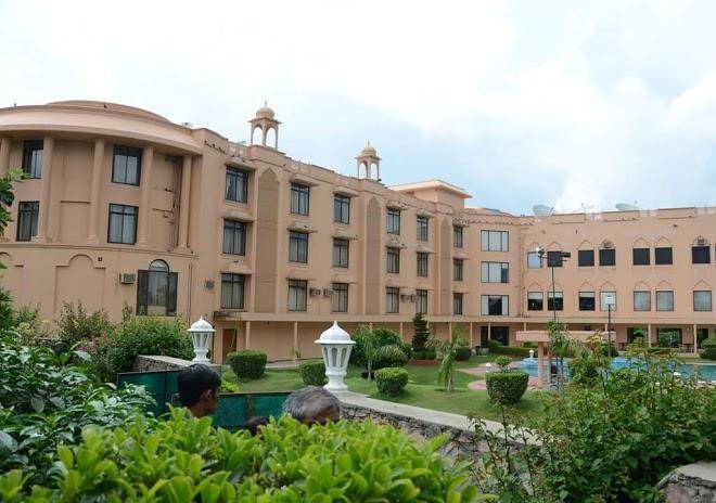 Hotel the gold palace & resorts