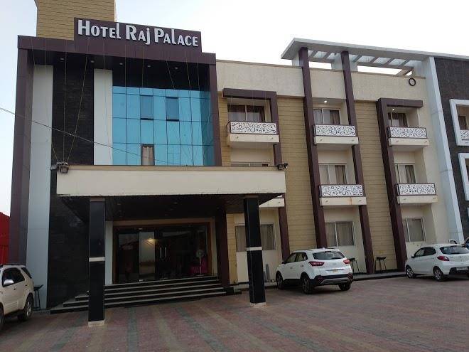 Hotel raj palace