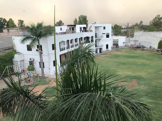 Kanchi resorts