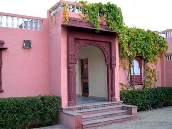 Hotel padmini niwas