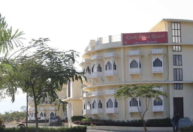Rasik priya resort