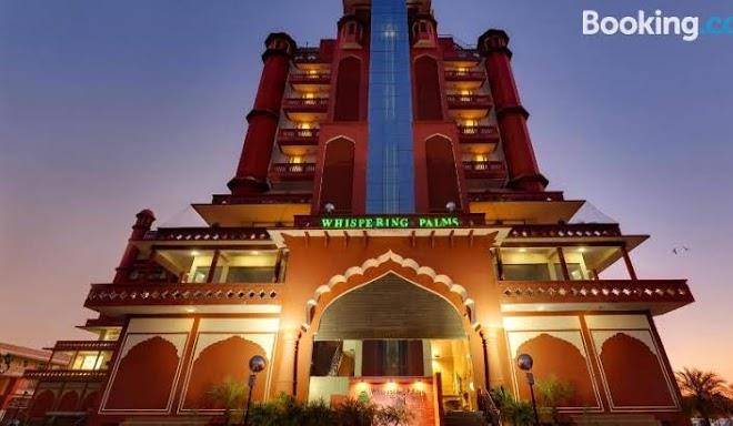 Whispering palms hotel