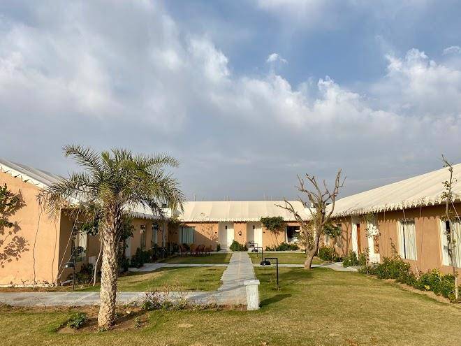 Aangan resort mandawa hotel
