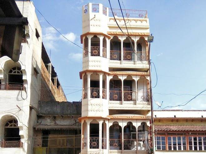 Hotel khajanchi inn