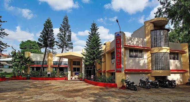 Hotel sunset inn mount abu with swimming pool