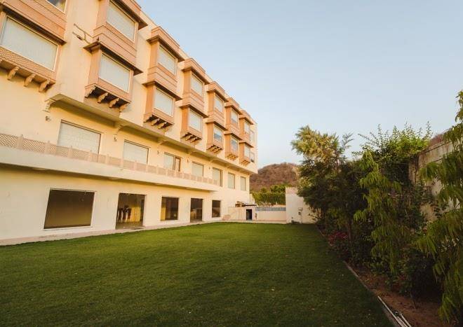 Welcomheritage mount valley resort ranthambore