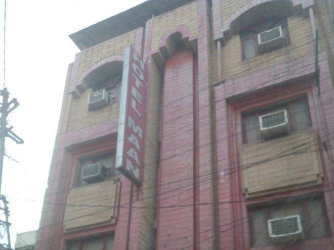 Hotel maan