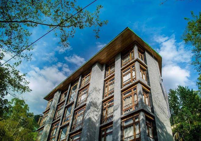 The golden crest hotel