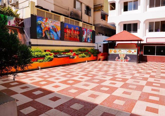 Hotel maadhini