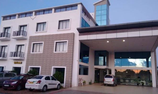 Chandra royal inn