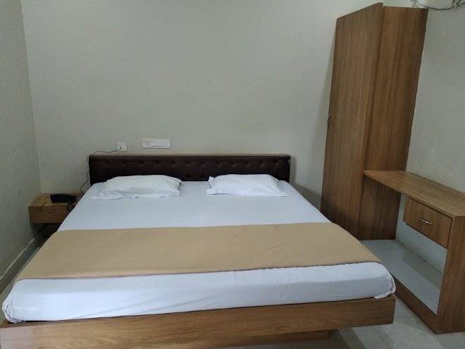 Hotel sritara grand godavarikhani