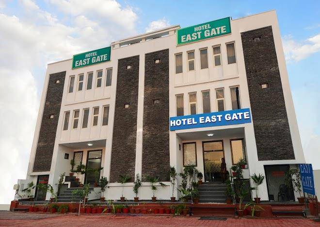 Hotel east gate near taj mahal