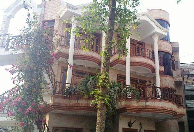 N home stay