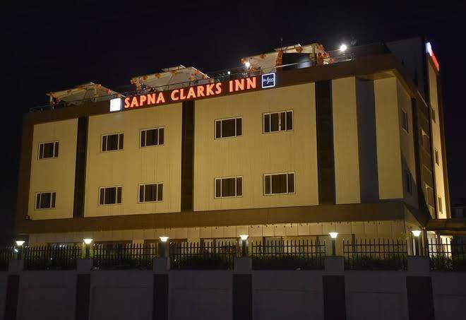 Sapna clarks inn