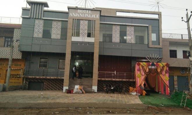Hotel swati palace