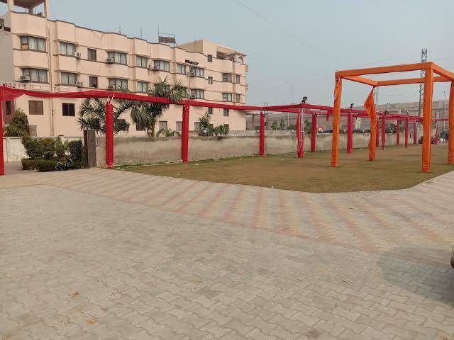 Shri radha resort
