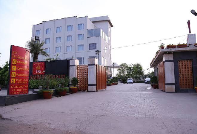 Hotel The Royal Bharti Image