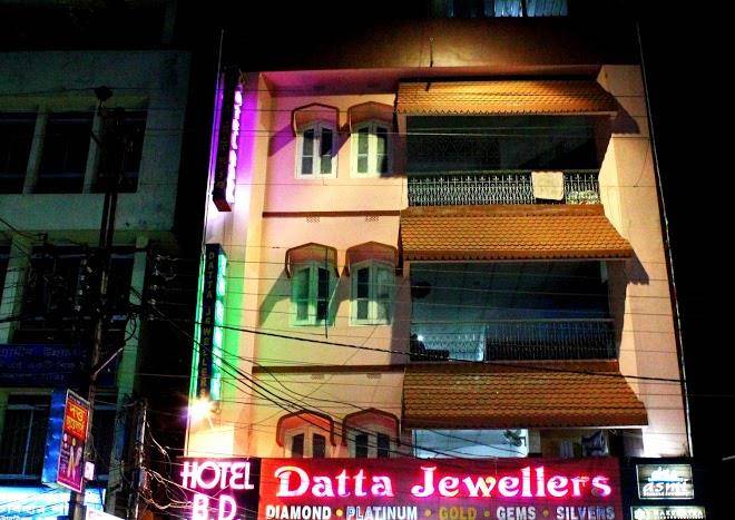 Hotel b d