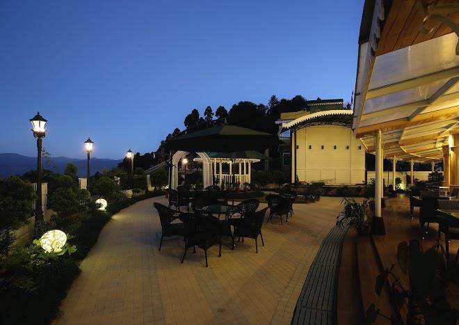 Crescent resort