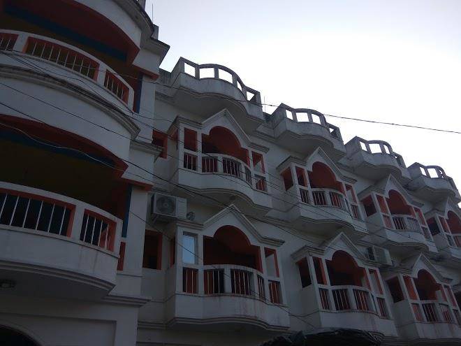 Hotel raymond