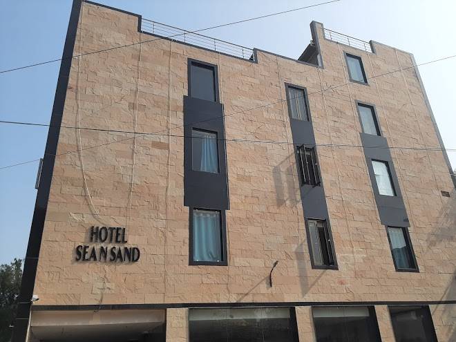 Hotel sea n sand