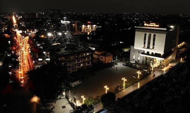 Hotel saffron crest