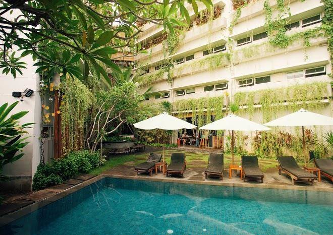 Grandmas Plus Hotel Airport Image