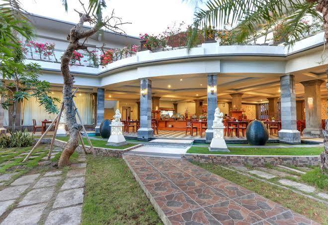 Puri Saron Hotel Seminyak Image