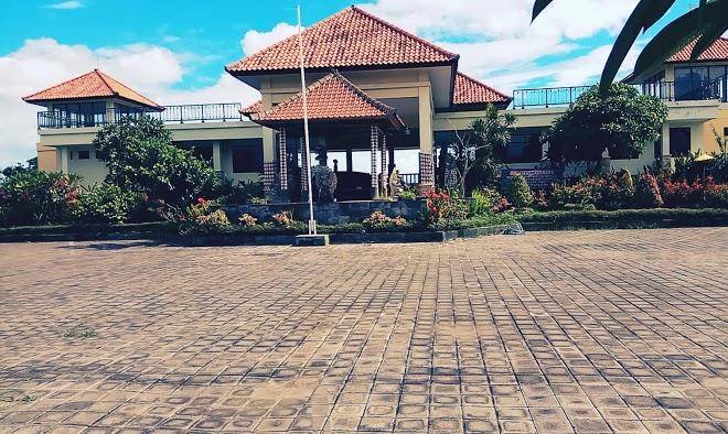 Taman ujung resort & spa