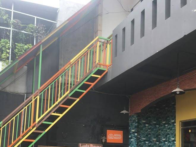 Koolkost syariah near stasiun poris tangerang